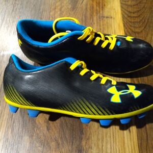 Under Armour cleets for soccer or football. 3 (youth) size. Aqua blue, yellow.